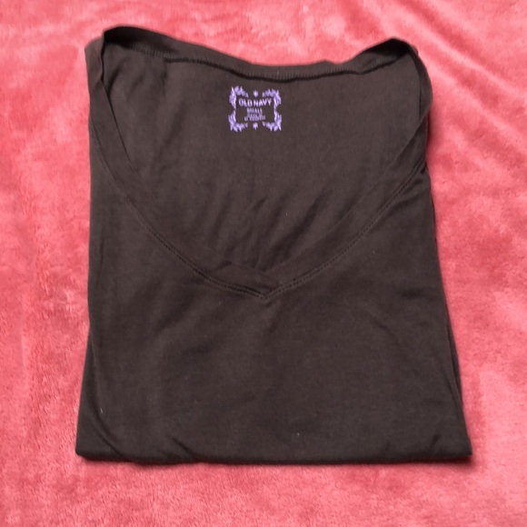 Old Navy red and olive green short sleeve v neck tee shirts size small. - Picture 3 of 9